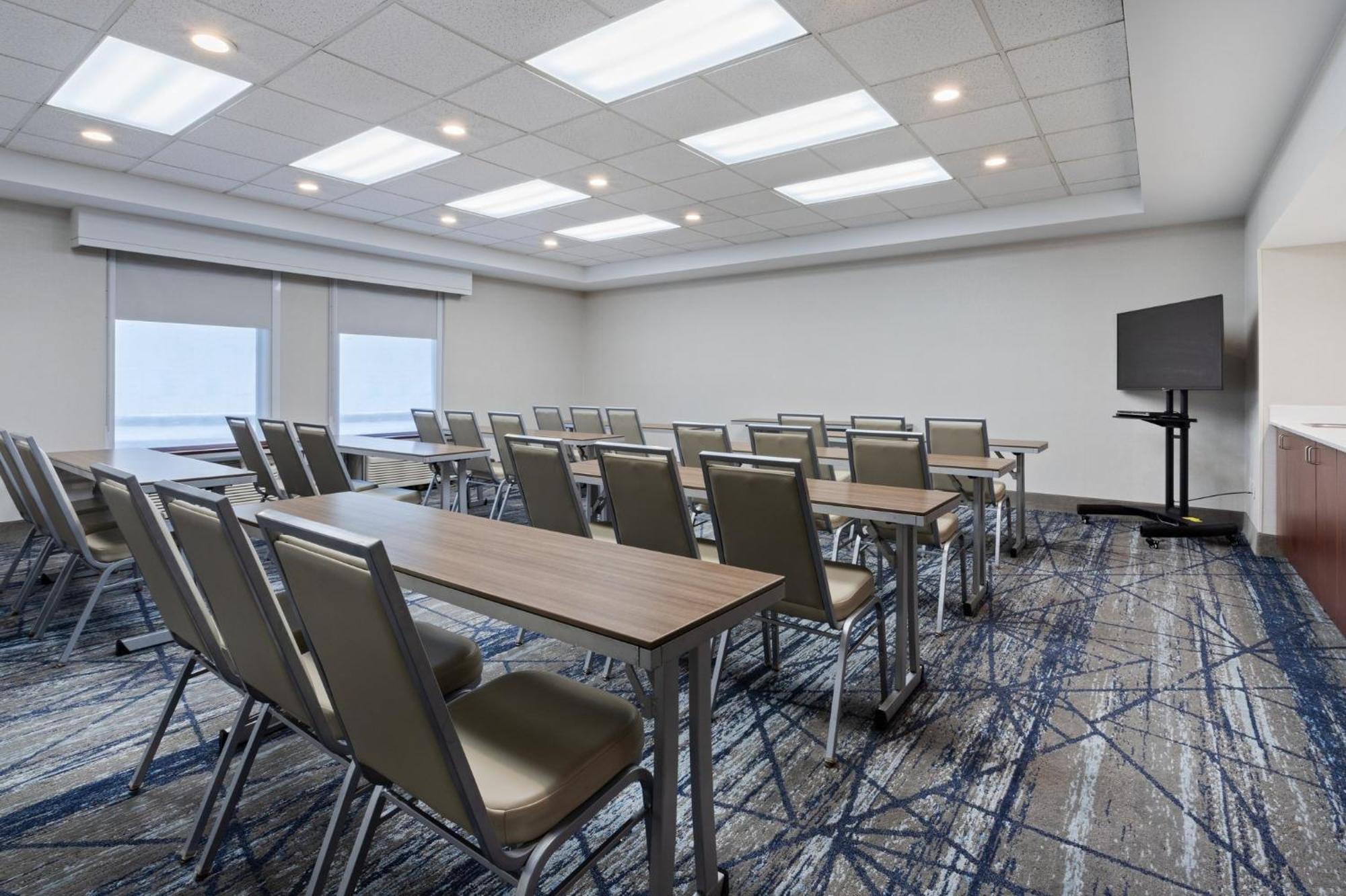 Holiday Inn Express & Suites Cincinnati Riverfront By Ihg Covington Esterno foto