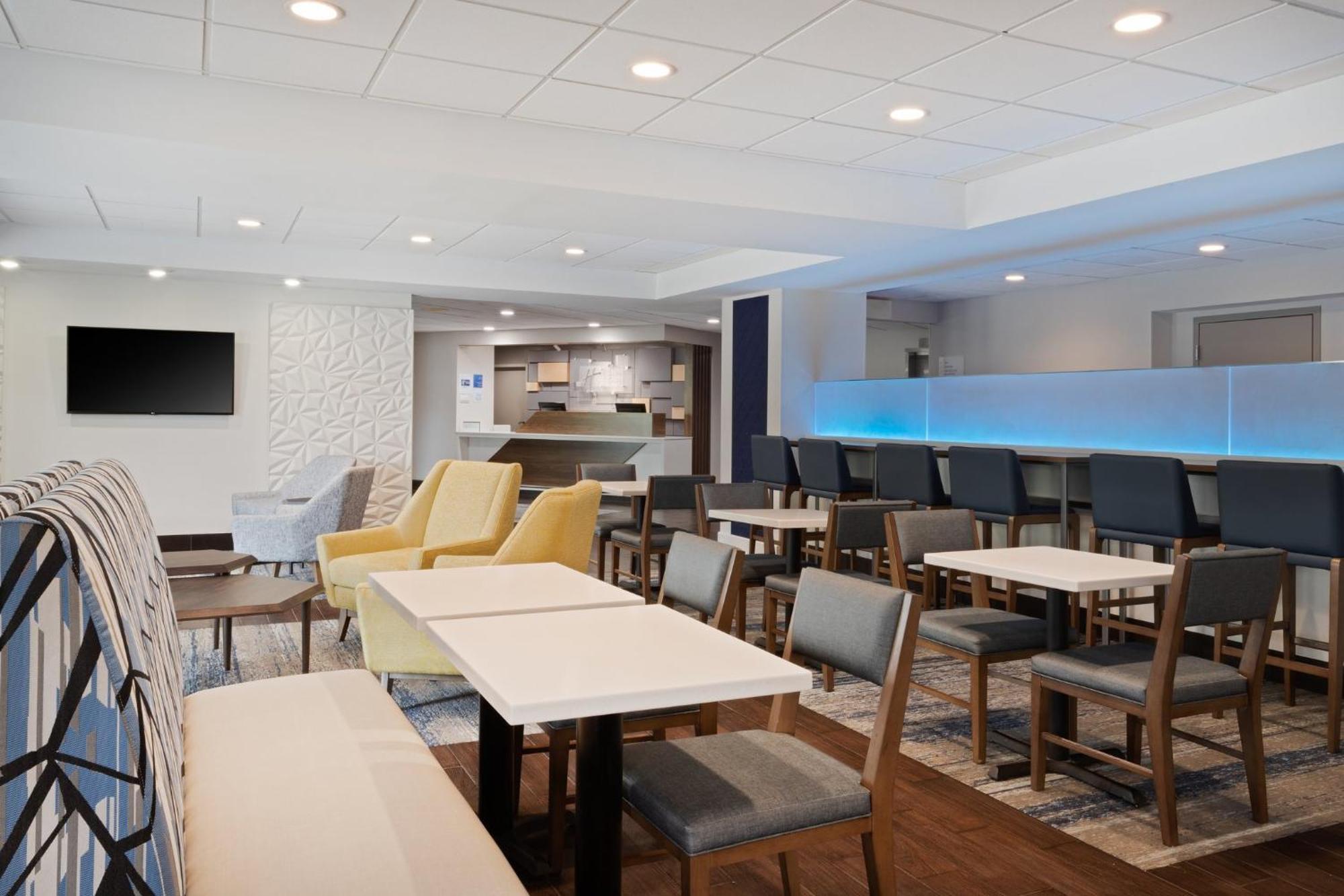 Holiday Inn Express & Suites Cincinnati Riverfront By Ihg Covington Esterno foto